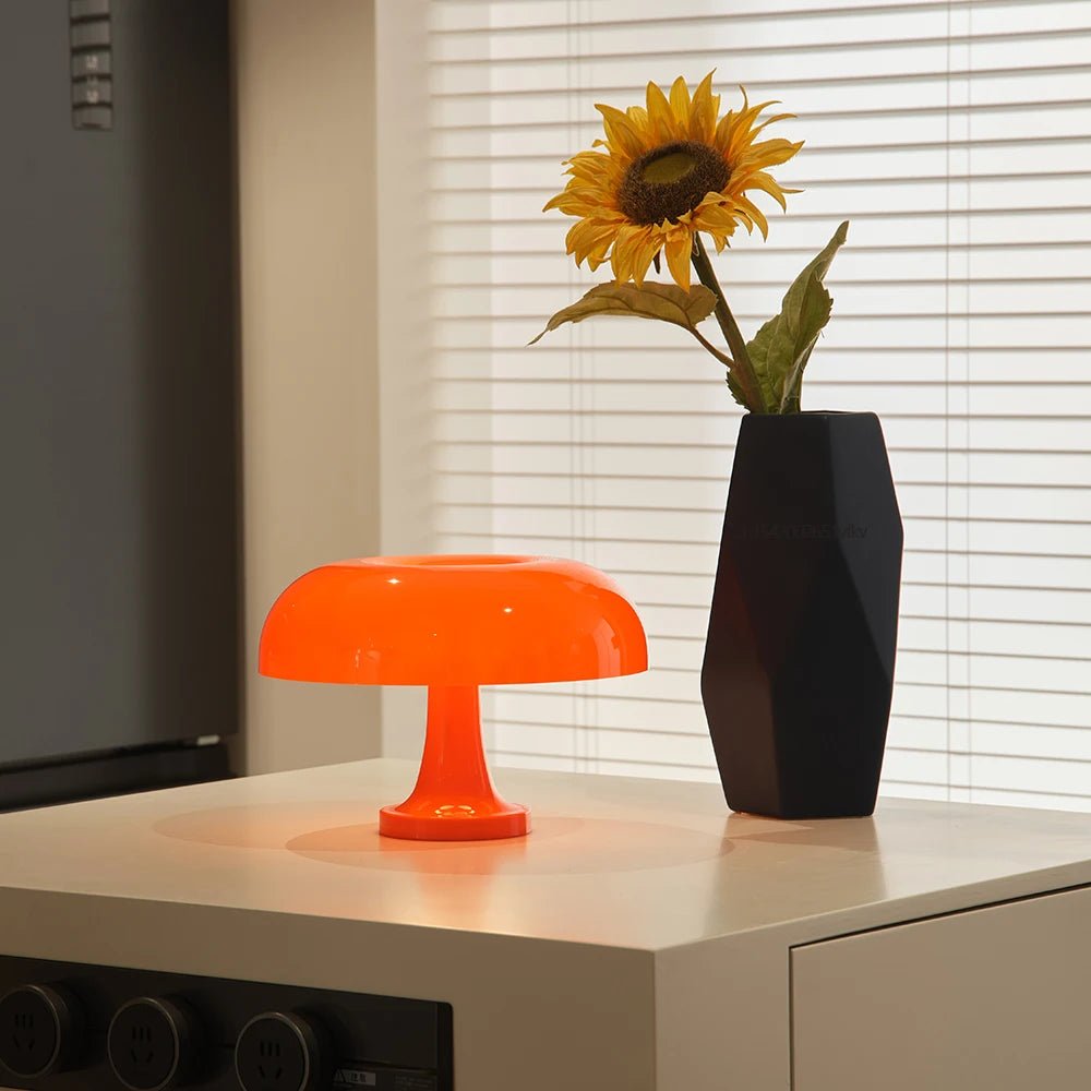 Classic Mushroom LED Table Lamp - Modern Bauhaus Art Decor